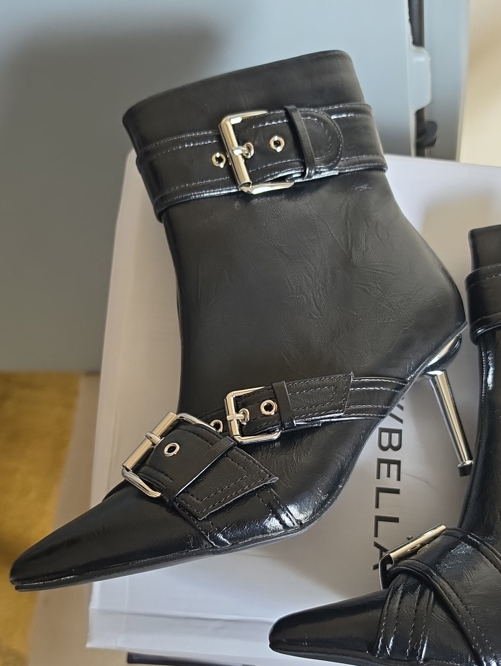 Black Pointed Buckle Ankle Boots - Unbranded
